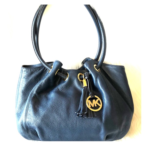 Michael Kors Handbags - MICHAEL KORS navy blue bucket bag